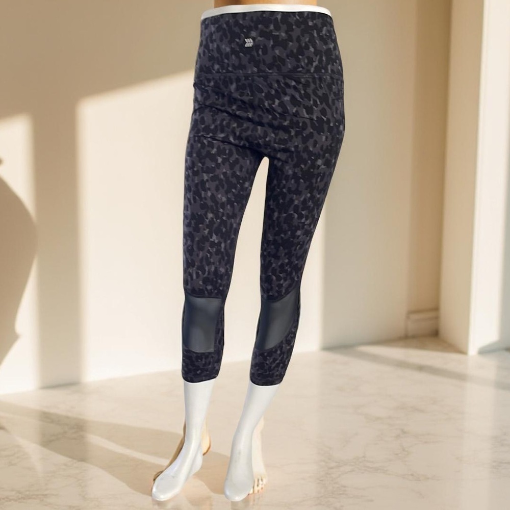 All In Motion Black Patterned Leggings with Mesh Detail - size S